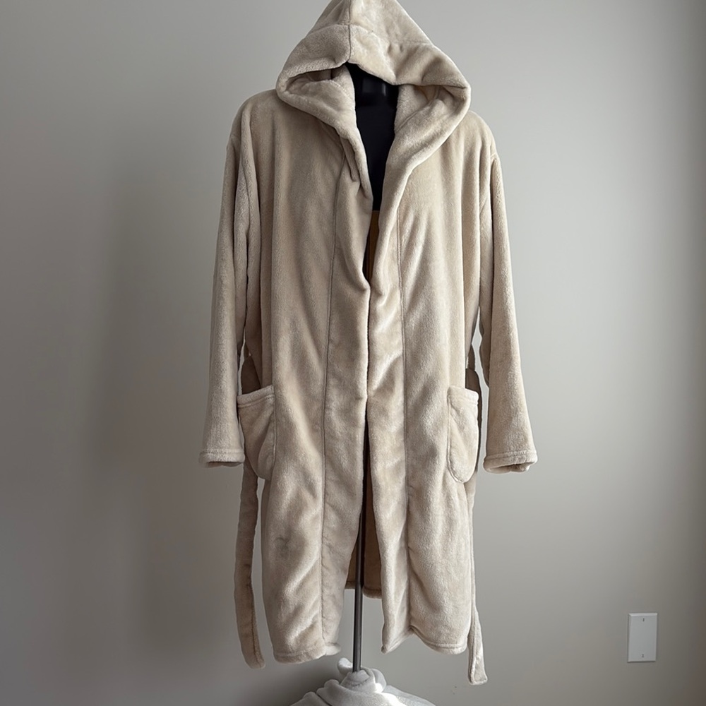 Summer & Rose Cream Hooded Robe